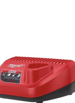 Milwaukee M12 BATTERY CHANGER 12V