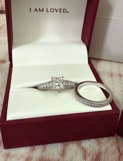 14KW 2 1/2 Carat Diamond Ring Set
