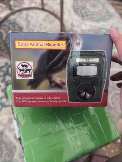 Solar Animal Repeller with PIR Sensor