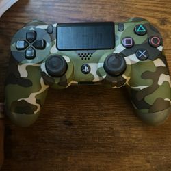 This Ps4 Controller I Got I Use Every Day Is The Best Ps4 Controller I Got And Yeah It’s A Good Could Ps4 Controller Oh Yeah, And I Come With A oh yea