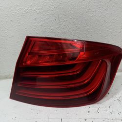 2014-2016 BMW 528i Passenger Side Tail Light Lamp LED OEM 184080-02