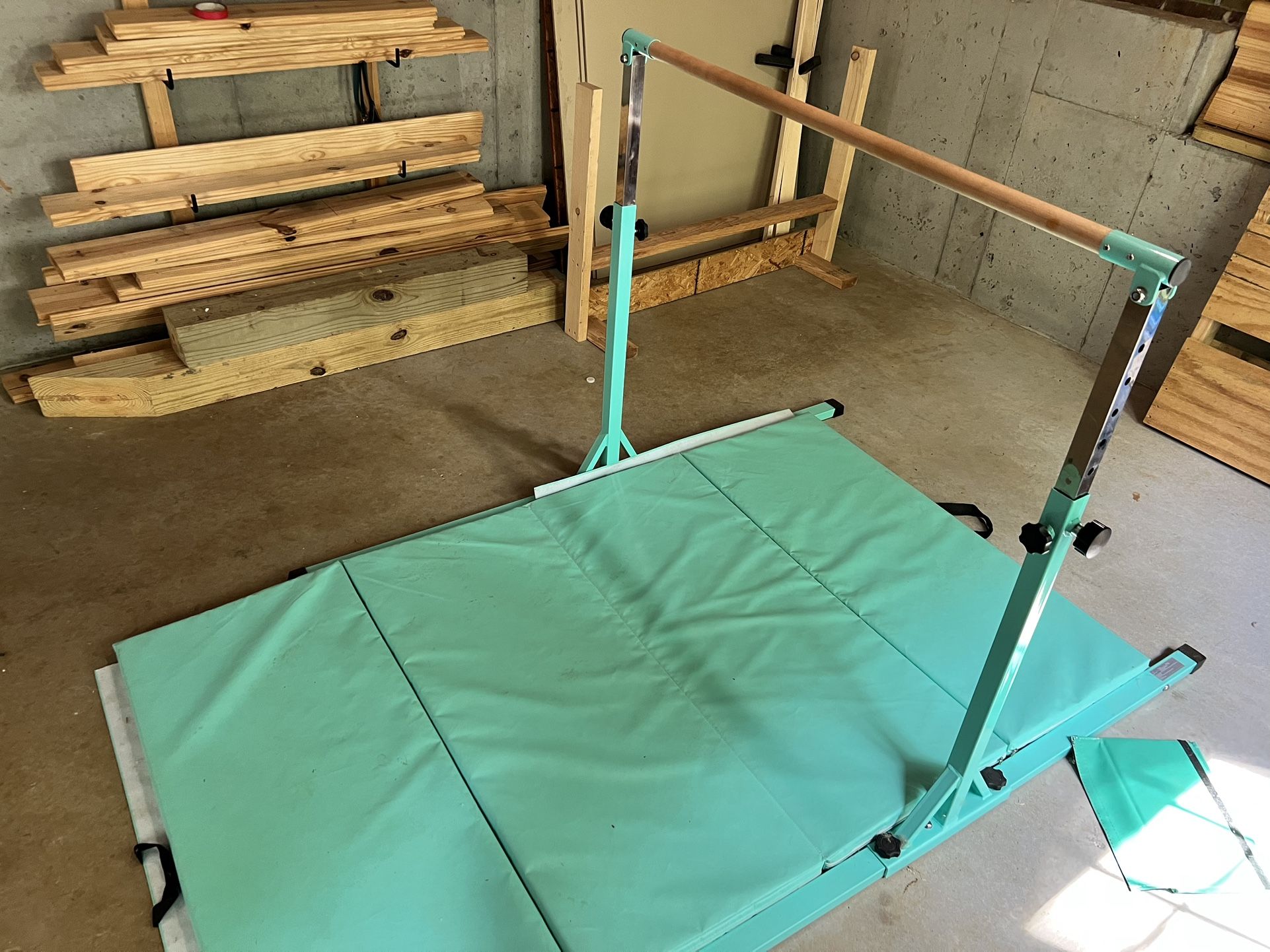Kids Gymnastics Bar With Mat