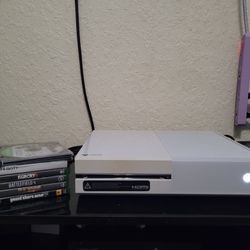 Xbox One 500GB - RARE White CONSOLE 1 Controller, Power Cable, and 7 Games! MINT