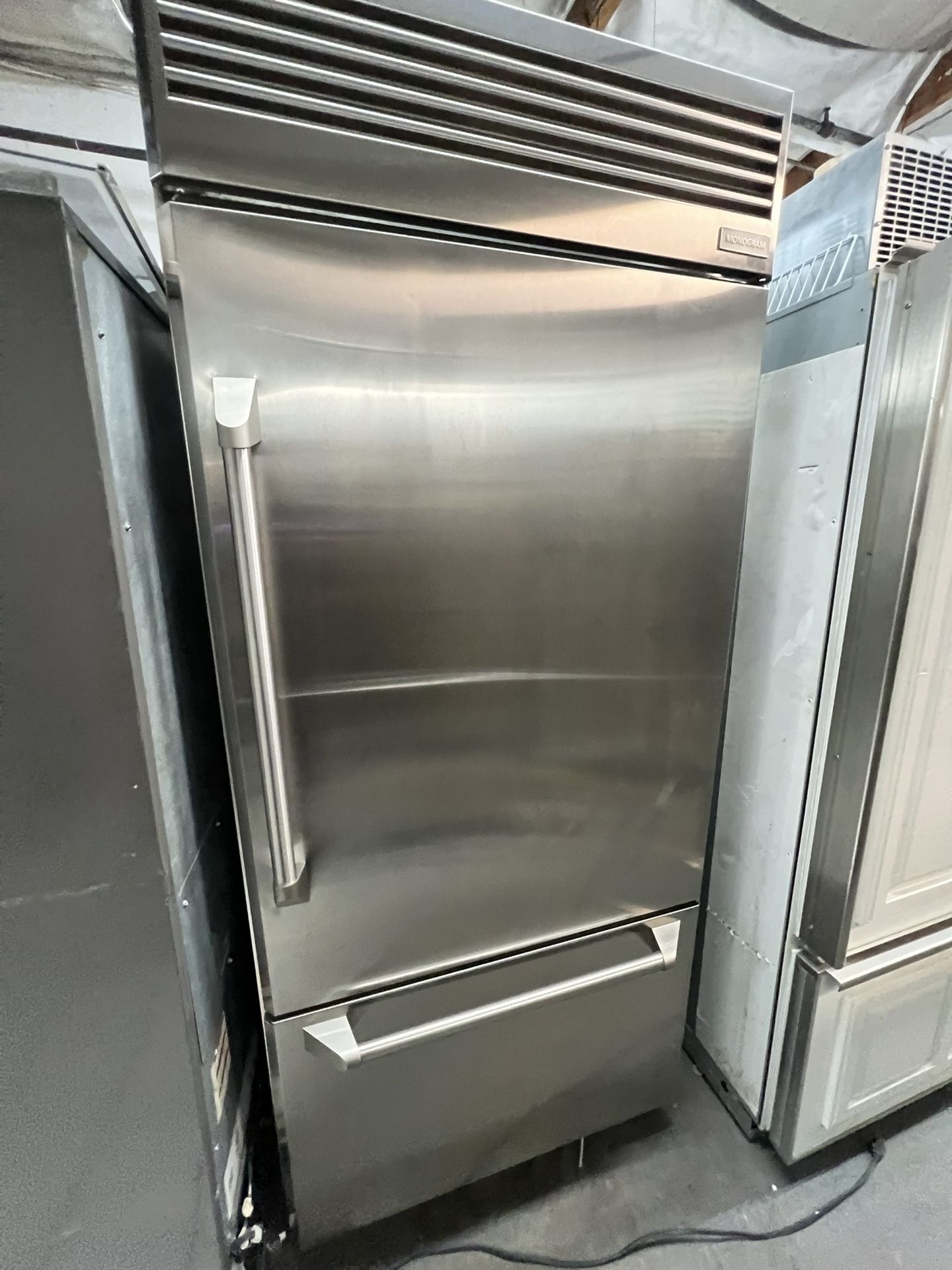 Ge Monogram 36” Built In Refrigerator 