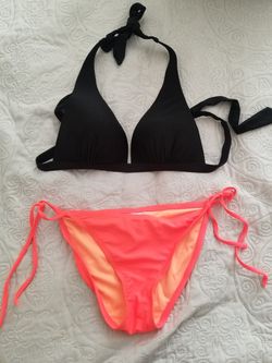 Black and coral scrunch butt Bikini