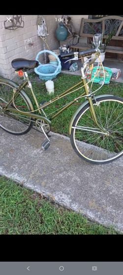 Vintage huffy bike for womens