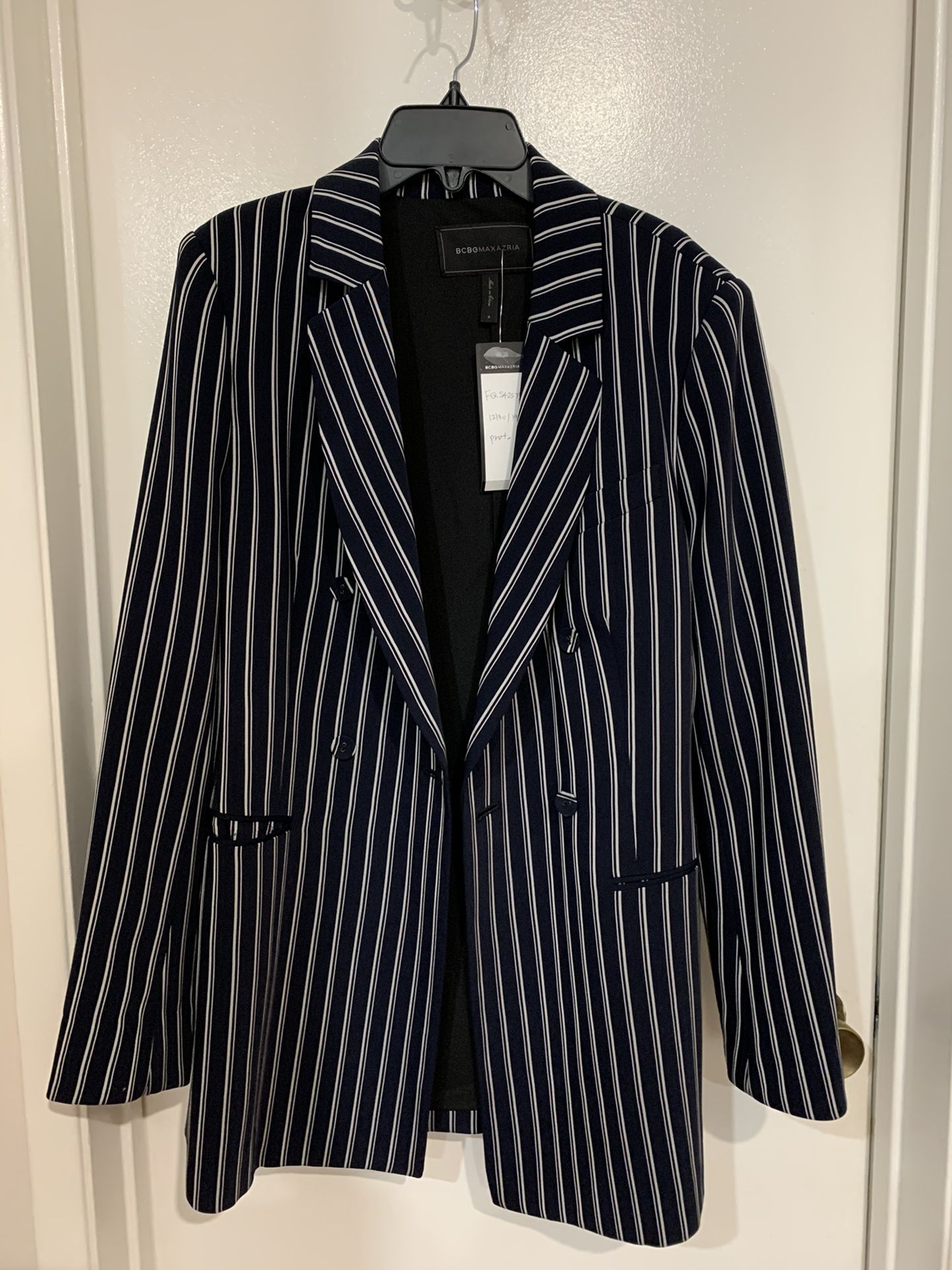 BCBG MAXAZRIA JACKET / SIZE S.