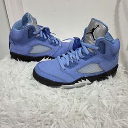 Air Jordan 5 Retro SE "UNC University Blue".  #7.5