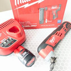 M12 Milwaukee 23GA Pin Nailer Combo + Multi Tool 