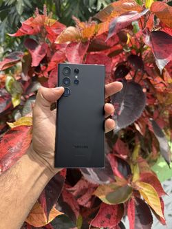 UNLOCKED SAMSUNG GALAXY S22 PLUS/ READY FOR USE