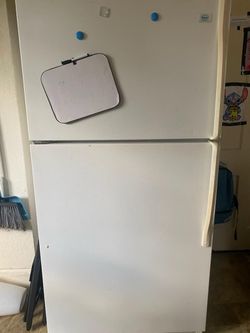 Roper Top-Freezer Refrigerator White
