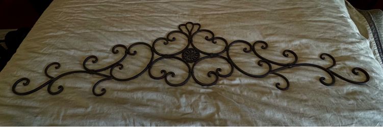 Traditional metal wall decor 14x50