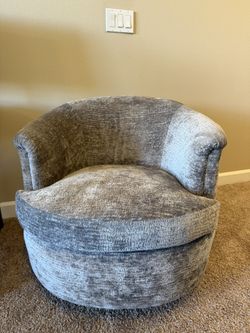 Olivia swivel chair from Jessica Charles