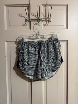 Women’s Nike Athletic Running Shorts Lined Size Small Zebra Print