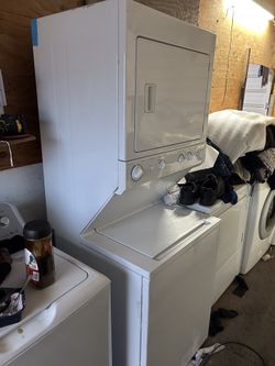 Frigidaire 27 Inch 220 Volt Washer Dryer Stacker