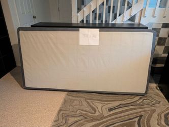 Sealy Split King Box Spring Set (2 Pieces) – Great Condition
