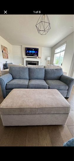 Pull out couch with ottoman