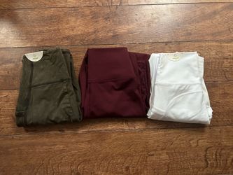 3 Pair OFFLINE by Aerie High-Waisted Leggings Bundle - Size Medium (2 NWT