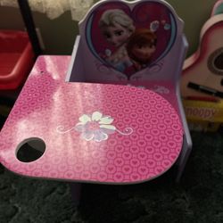 Frozen Toddler Desk