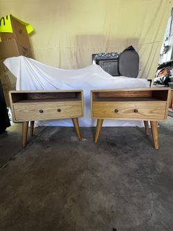 2 Nightstands