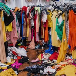 Women’s LOT of XL Clothes 20 Pieces 