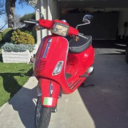 2010 Vespa 150s