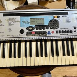 Yamaha PSR - 225 GM Keyboard 