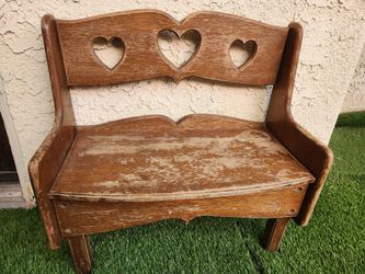 Vintage Wooden Country Heart Bench / Plant Stand