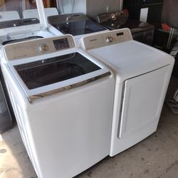 Samsung WASHER AND ELECTRIC DRYER Large Capacity