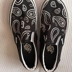 Women’s Black Vans Size 5.5