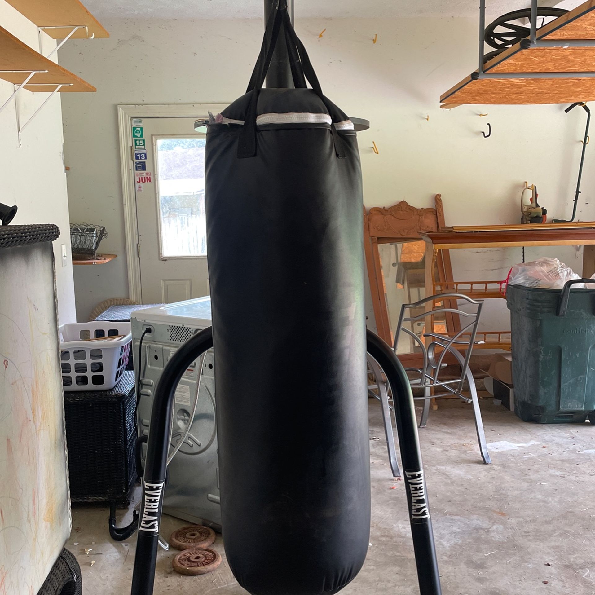 Heavy Bag/speed Bag On A Stand