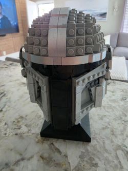 LEGO Star Wars The Mandalorian Helmet  – Complete
