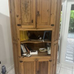 Free Mexiacan Style Wooden Cabinet Shelf