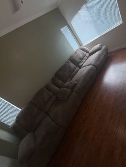 2 couch set w/ all working recliners $90