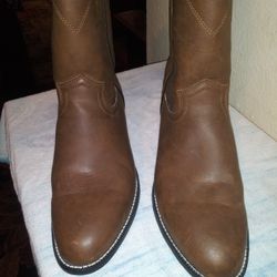 11d. Justin Boots Brand New