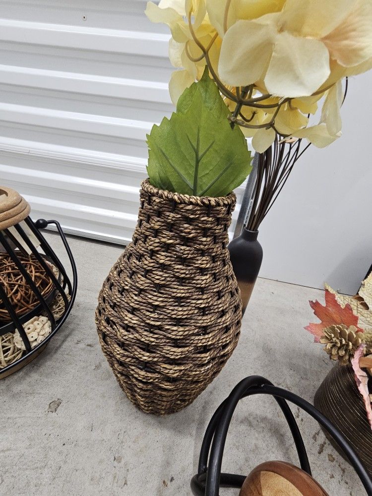 Rattan VASE