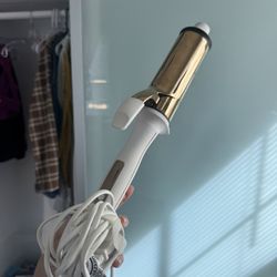 Curler Only Used Twice Has Been Sitting . Works Great! 