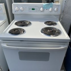 GE Coil Top Stove Range Oven . Warehouse pricing.   Warranty  . Delivery Available . 2522 Market st. 33901
