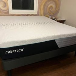 Nectar Premier Hybrid, King, Like New, Perfect Condition