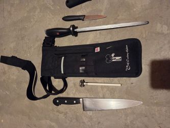 Chefs knife belt with knifes