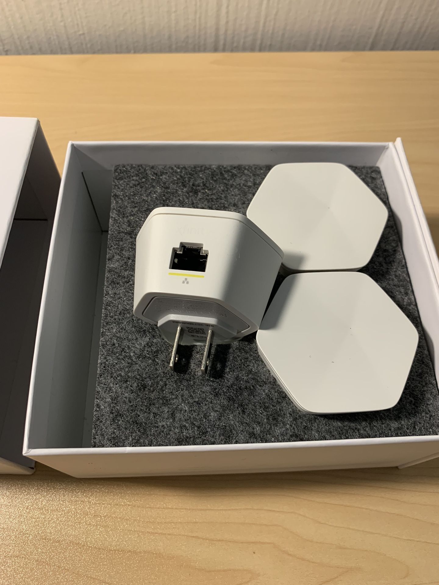 XFINITY XFI PODS Wifi 1st Gen Network Range Extender XE1S, 45 OFF