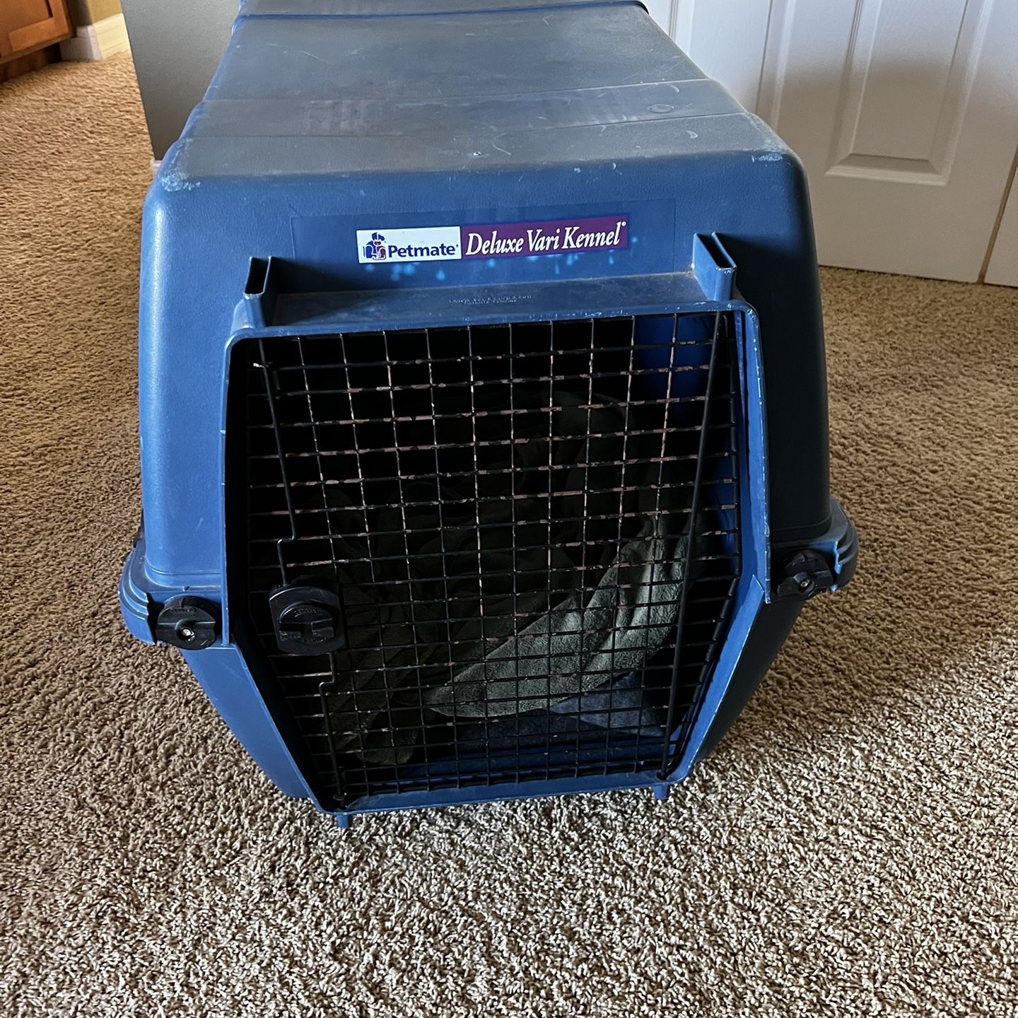 Dog Crate Petmate Deluxe Vari Kennel Large for Sale in San Diego CA OfferUp