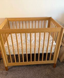 Babyletto Gelato Mini Crib (Honey with tan feet)
