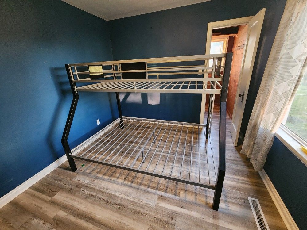 Twin/Full Bunk Bed JR Furniture