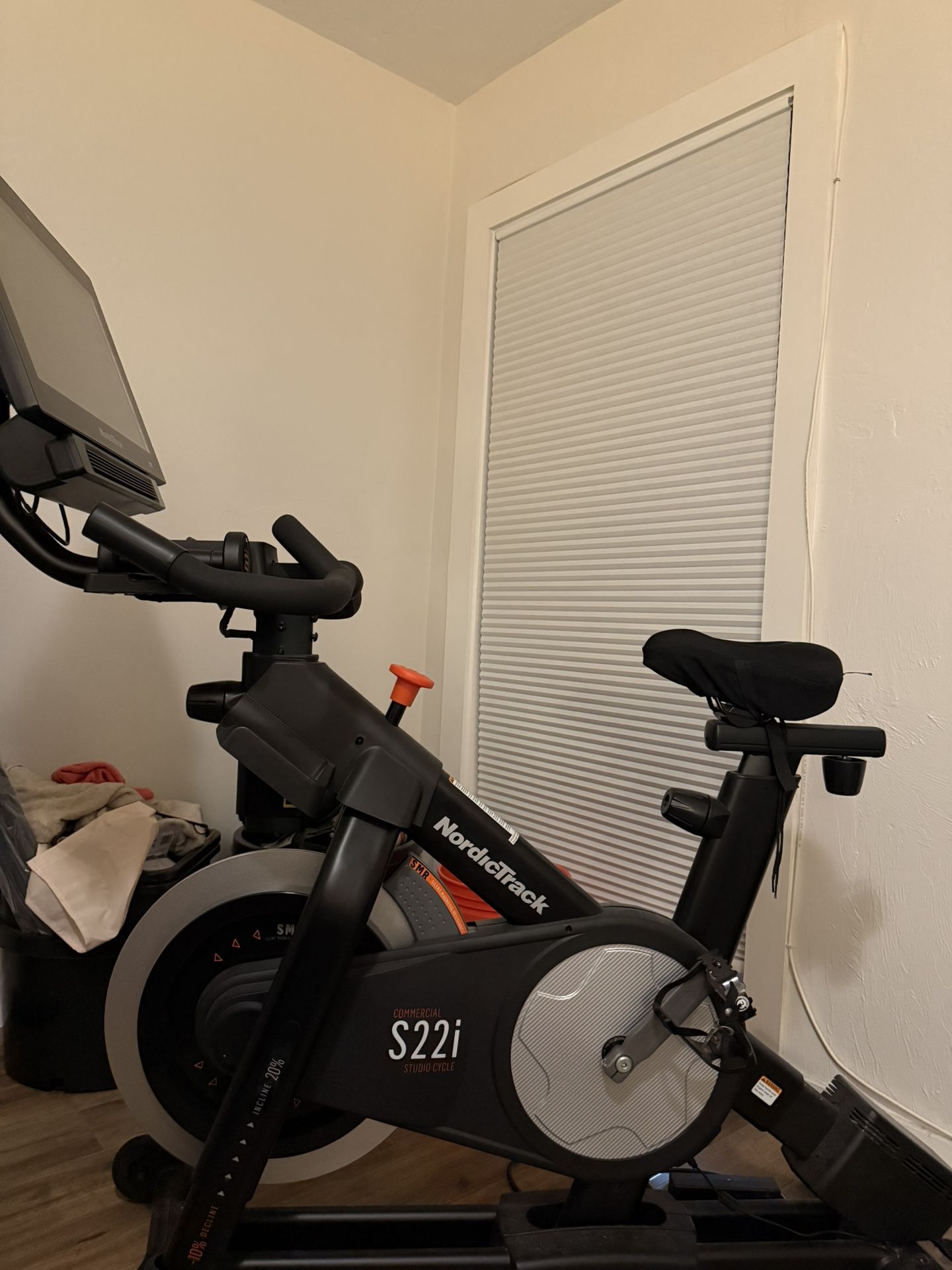 Commercial Spin Bike Exercise Cycle - NordicTrack S22i Studio Cycle With Video Monitor And Weights