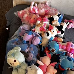 Large Bundle of Plush Toys (Disney, Animals, & More) – Great Condition
