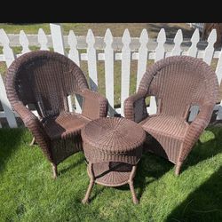GREAT CONDITION INDOOR/OUTDOOR ALL WICKER WEATHER RESISTANT PATIO SET🌸 VERY WELL MAINTAINED!