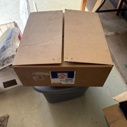 AC NOS  early Camaro Air cleaner (not Repo) 