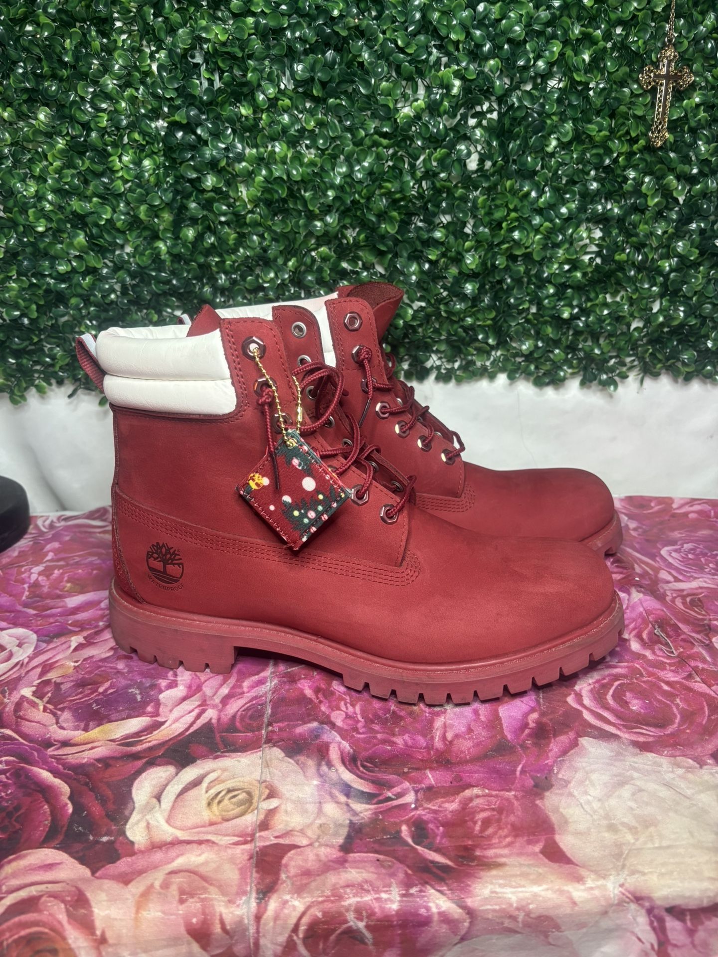 Men’s Size 10.5 Limited Edition Christmas Timberlands