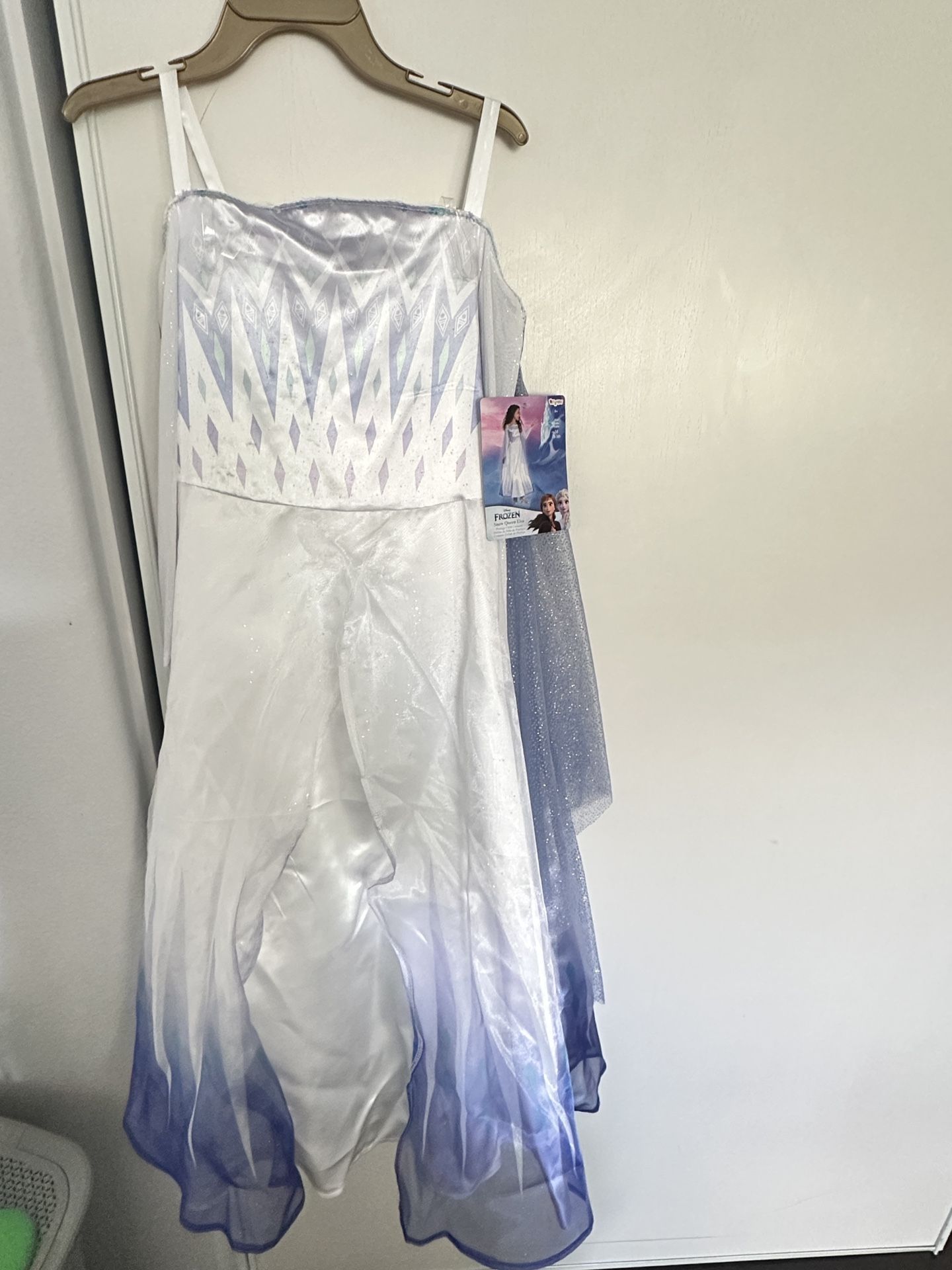 Elsa Size 8-10 $30